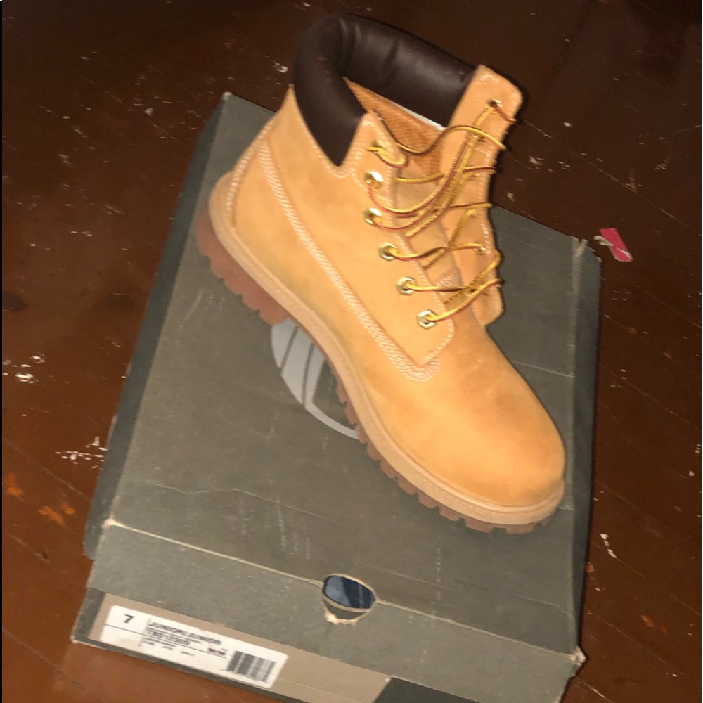 Timberlands - Picture 2 of 2
